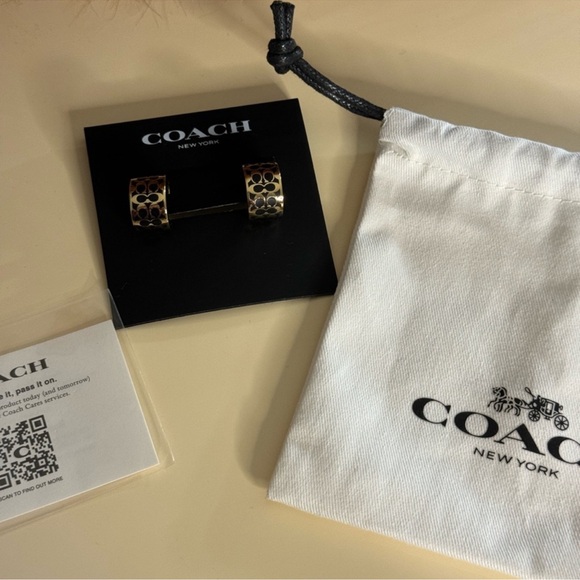 Coach Gold and Black Women's Earrings NWT - Picture 1 of 6